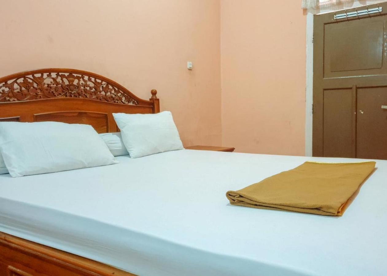 Hotel Mario Pulana Bone Watampone Buitenkant foto