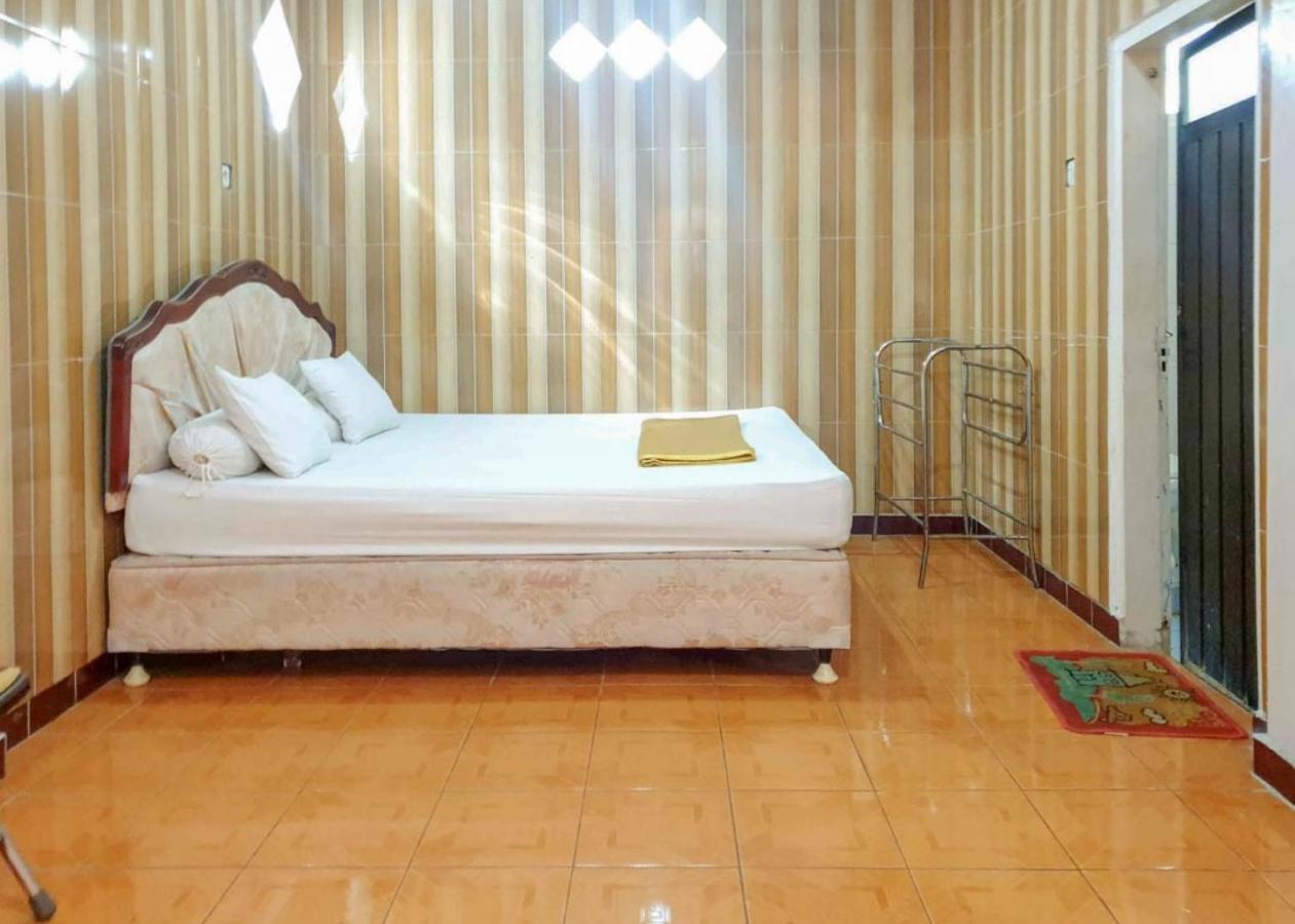 Hotel Mario Pulana Bone Watampone Buitenkant foto
