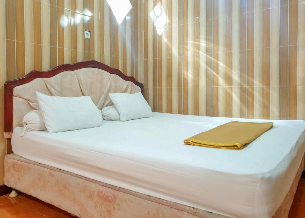 Hotel Mario Pulana Bone Watampone Buitenkant foto