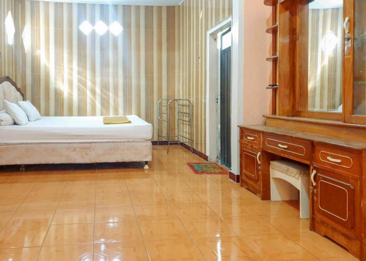 Hotel Mario Pulana Bone Watampone Buitenkant foto